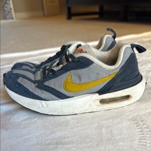 Nike Air Max Dawn kids sneakers let - size 2 - blue with gold swoosh